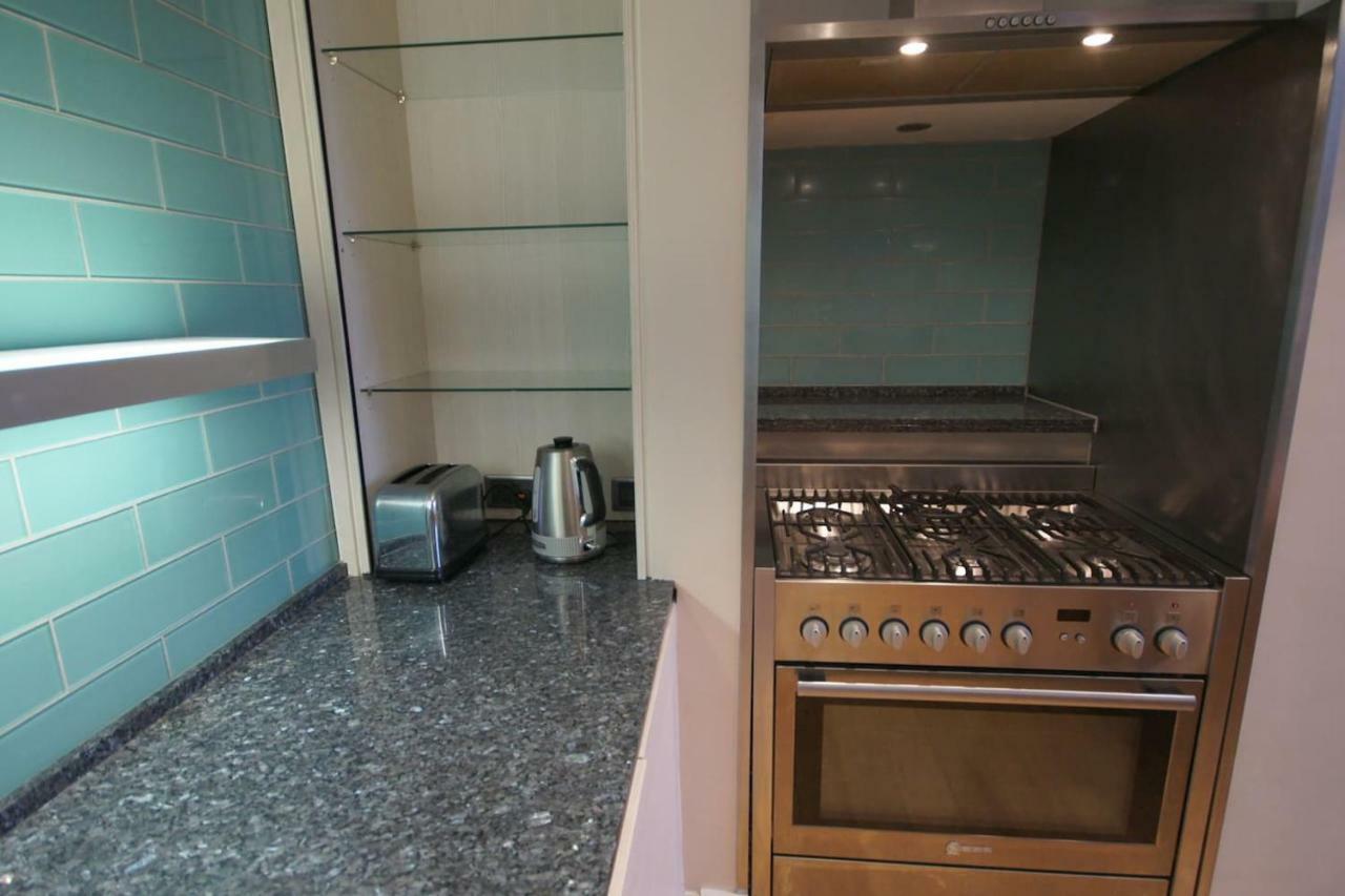 Spacious 2 Bed Apt Next To Royal Mile & Waverley EDI Exterior foto